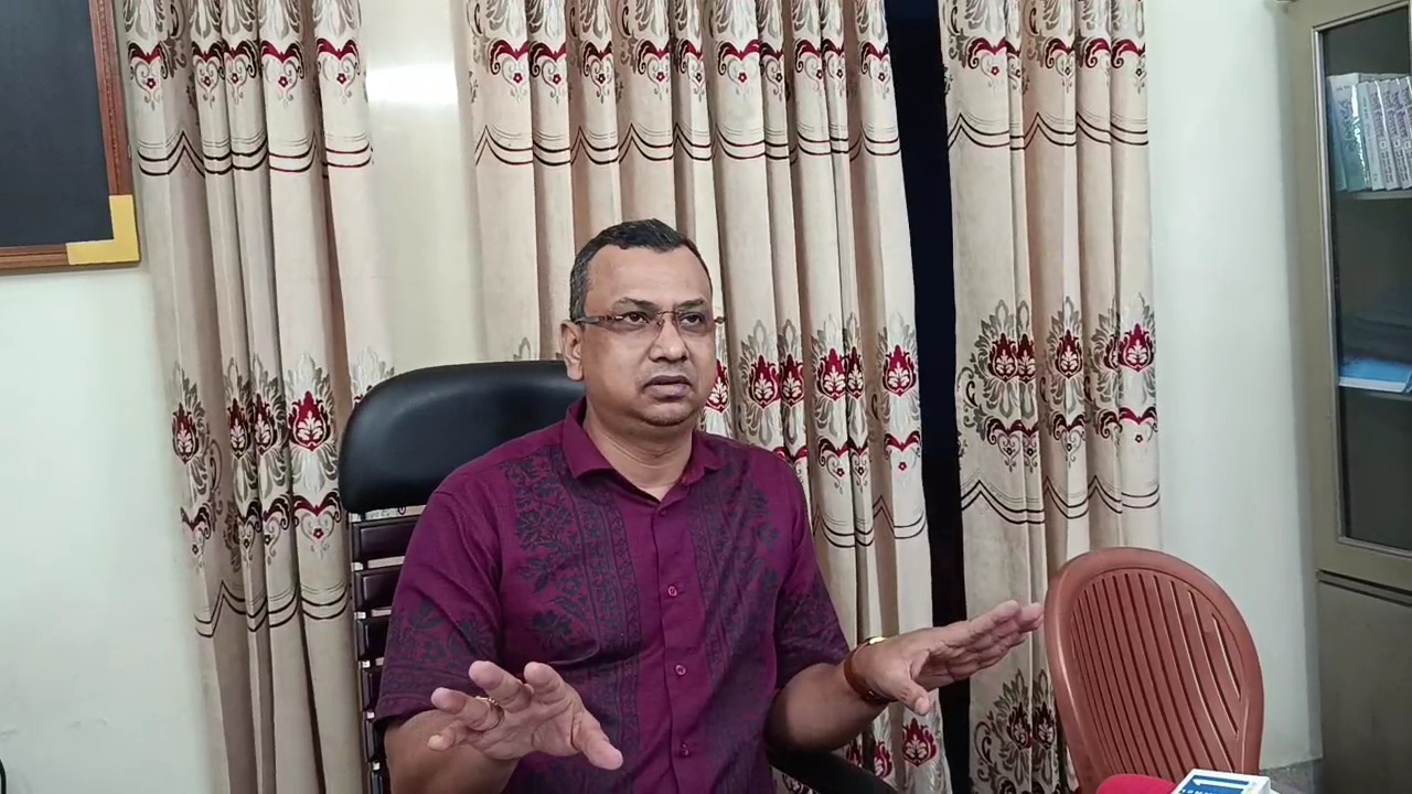 থানায় স্বেচ্ছাসেবক দল নেতা মারধর: ওসিসহ ৫ পুলিশ সদস্য প্রত্যাহার